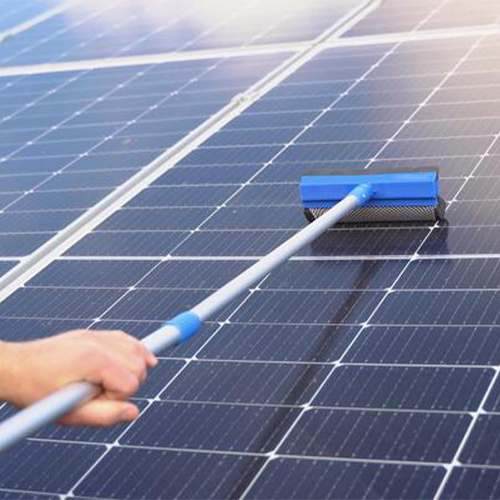 Etapele esențiale ale curățării panourilor solare: eficiență și siguranță cu Omnia Exquisit