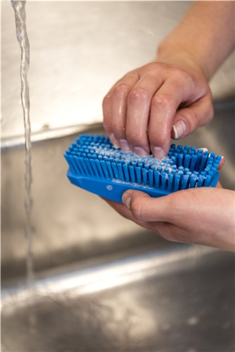 Perie de mana/unghii S 130 mm,peri duri, albastra - Vikan