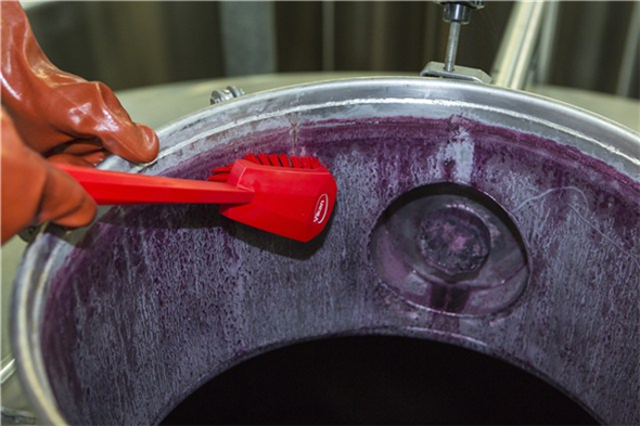 Perie cu maner lung, peri duri, 415 mm, albastra - Vikan