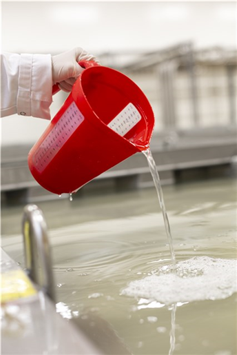 Cana gradata 2L, Vikan, galben galben