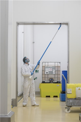 Maner telescopic aluminiu cu distributie de apa Ø32 mm,1600-2780mm, albastru - Vikan albastru