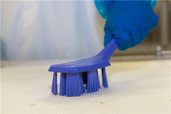 Perie UST cu maner scurt si peri duri 260 mm. albastra - Vikan