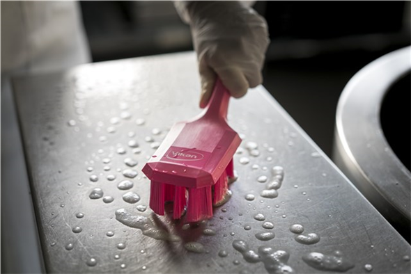 Perie UST cu maner scurt si peri duri 260 mm. albastra - Vikan