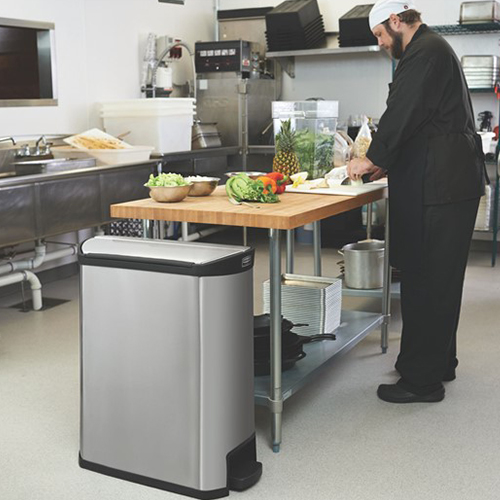 Container Slim Jim Step-On/End Step 90 L, inox/negru - Rubbermaid 