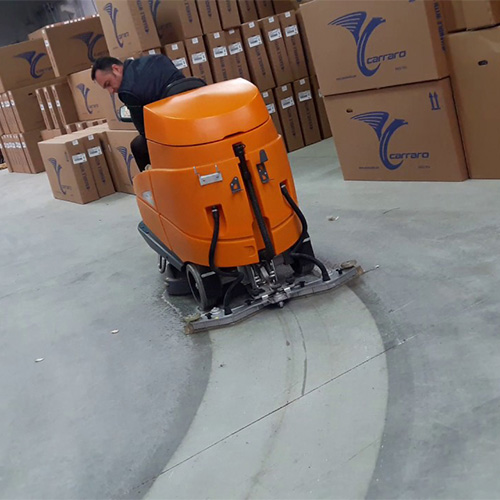 Swingo 4000 - Echipament de spalat-aspirat -Taski 