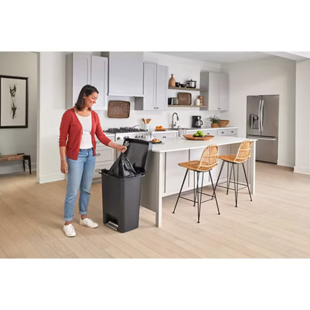 Coș de gunoi de mare capacitate, tip step-on - Rubbermaid
