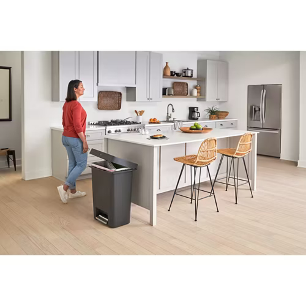 Coș de gunoi de mare capacitate, tip step-on - Rubbermaid