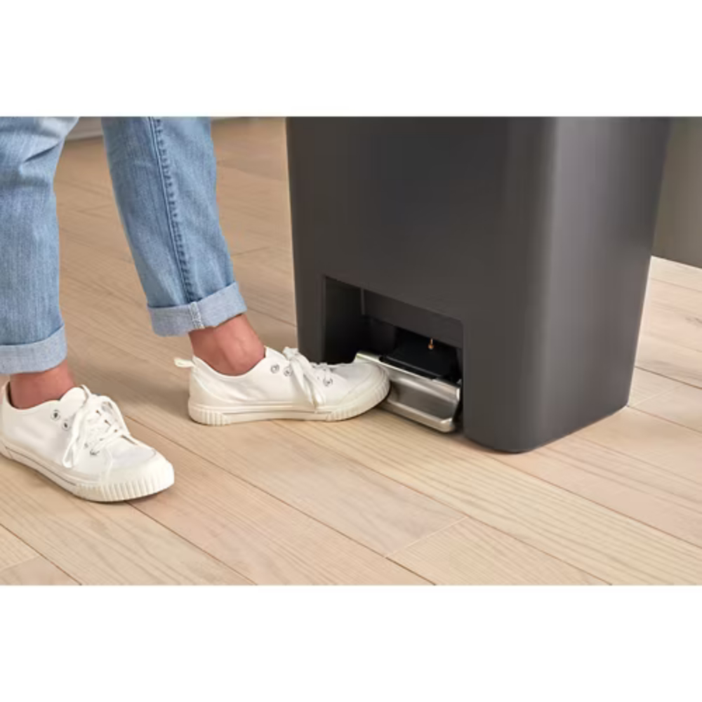 Coș de gunoi de mare capacitate, tip step-on - Rubbermaid